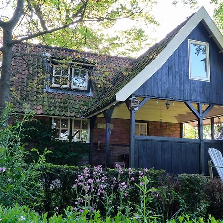 Loosan Lodges Gastenhuis Reutum Exterior foto